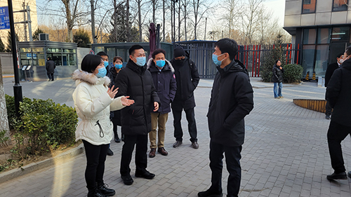 海淀副區(qū)長林劍華了解園區(qū)運營情況.jpg
